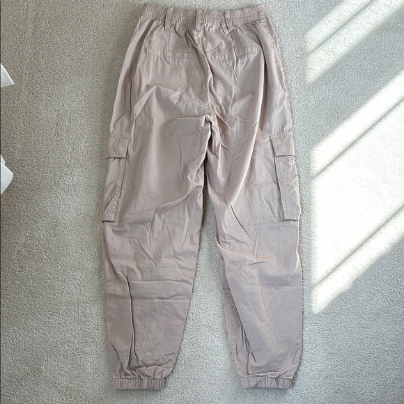 Abercrombie & Fitch Cargo Pants - Picture 2 of 6